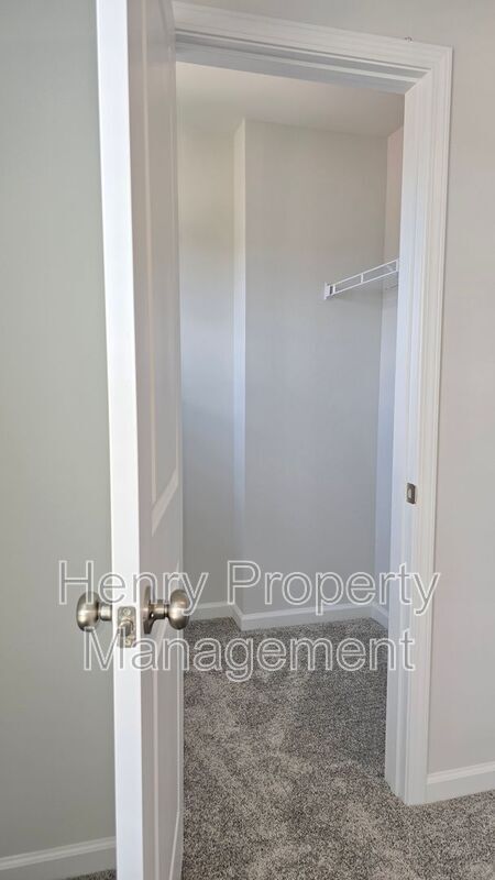 Building Photo - 285 Broomside Ave