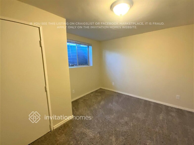 Building Photo - 2690 Ridge Dr