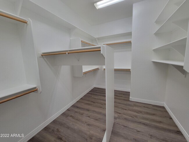 Building Photo - 6335 S Roanoke St