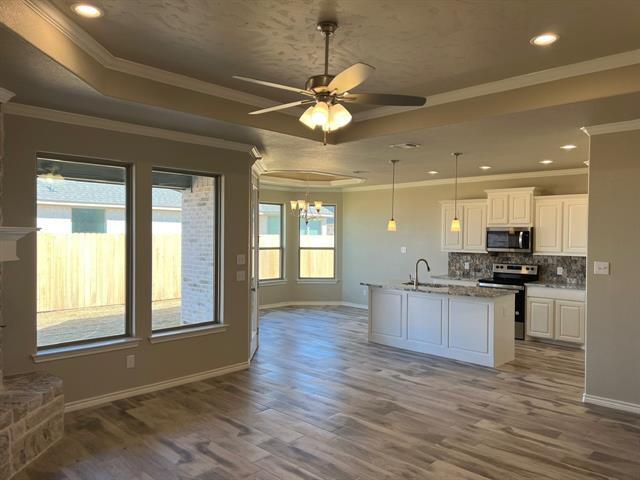 Building Photo - 554 Calla Lily Wy