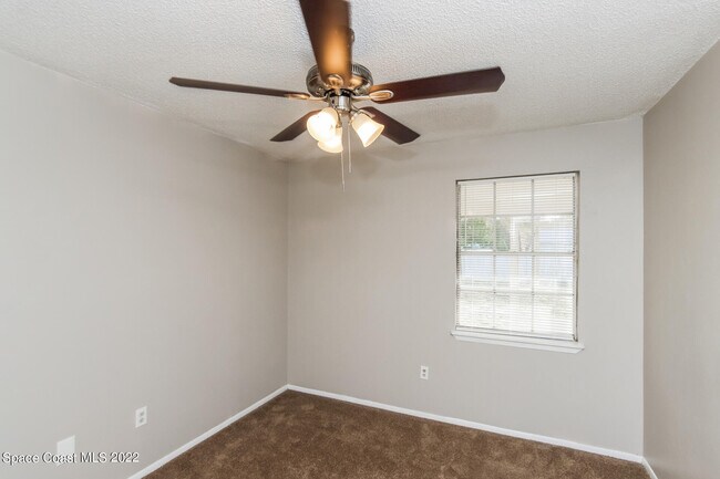 Building Photo - 1366 Whaling Ave SE