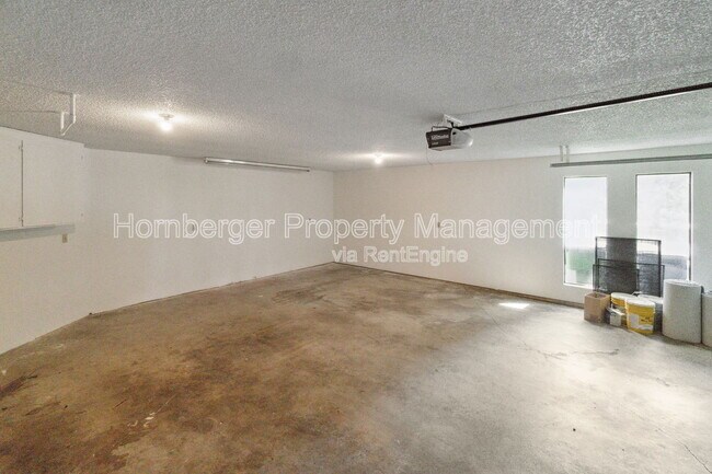 Building Photo - 5806 W Pacific Park Dr