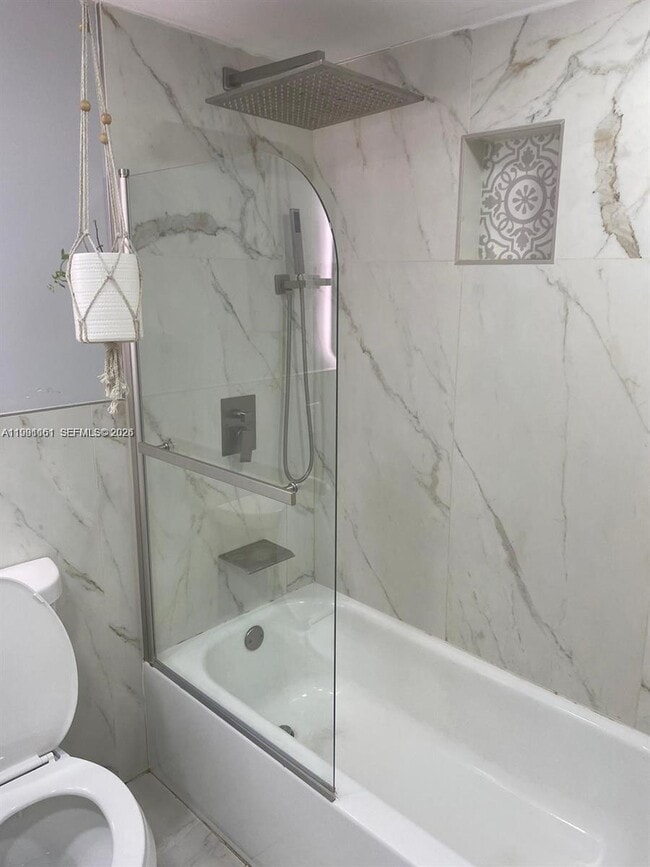 Building Photo - 2242 Polk St