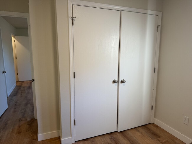 Building Photo - 1703 Hanover Blvd