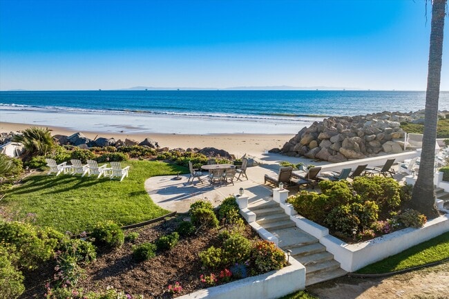 Building Photo - 867 Sand Point Rd