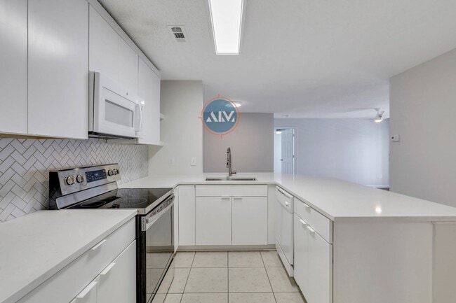 Building Photo - Welcome to 1117 Westbury – Modern Living w...