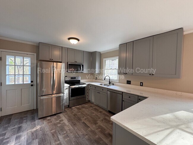 Building Photo - 7001 Norton Ln