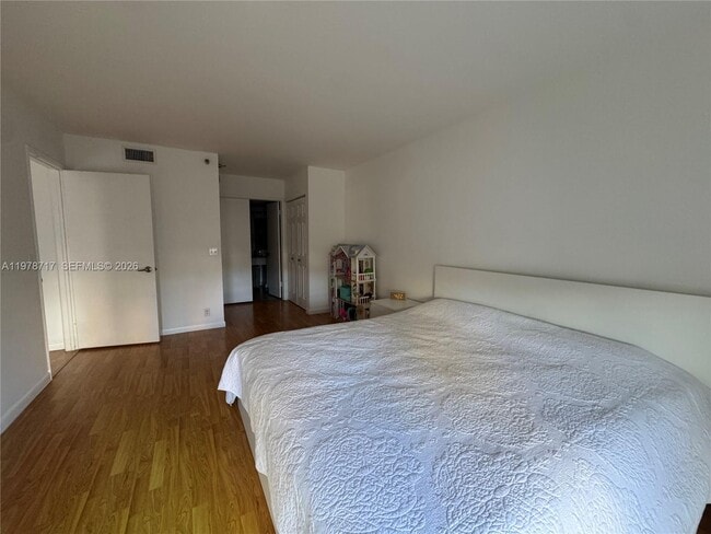 Building Photo - 3300 NE 191st St