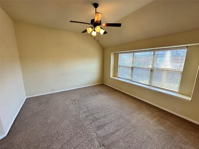 Building Photo - Stunning 3 Bedroom Home in Holland Meadows