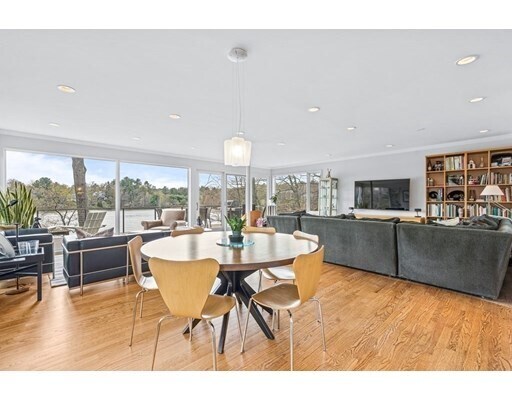 Building Photo - 4 Wedge Pond Rd