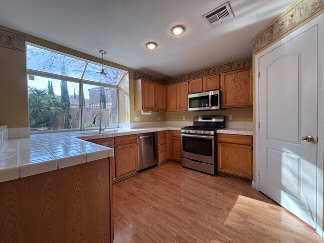 Building Photo - Stunning Updated 4-Bedroom Home with Private Spa in Summerlin North