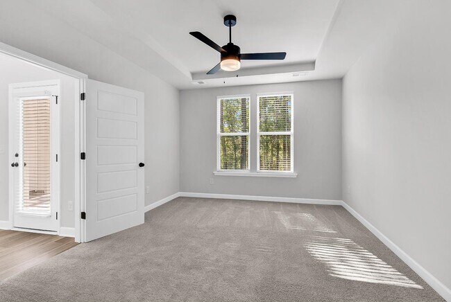 Building Photo - 408 Ireland Way
