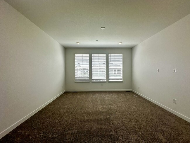 Building Photo - BRAND NEW Sunset Village ranch-style home ...