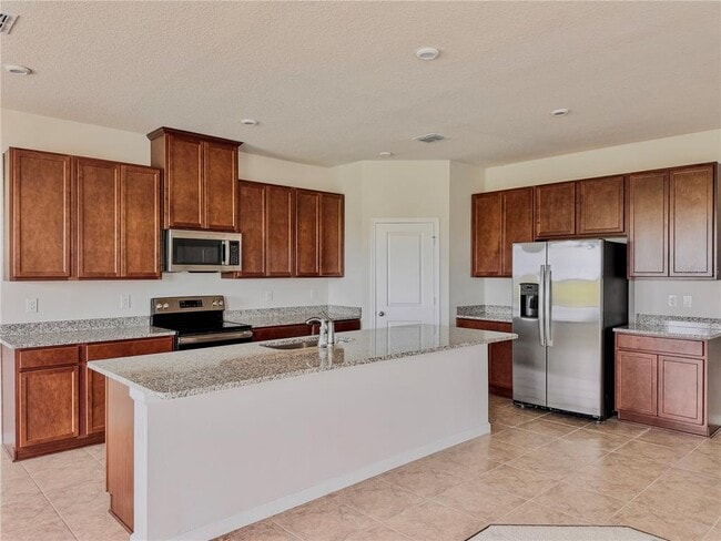 Building Photo - 2048 Airedale Wy