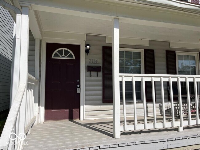 Building Photo - 2114 S Woodlawn Ave