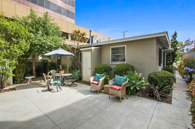 Building Photo - 1143 Harvard St