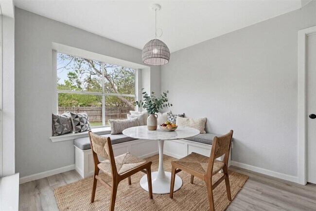 Building Photo - 508 Battlecreek Ln