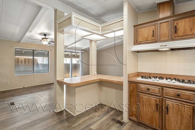 Building Photo - Charming 3 Bed/2 Bath Home In the Heart Of Old Town Temecula!