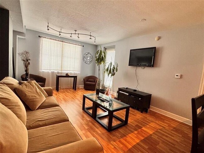 Building Photo - 1830 Radius Dr