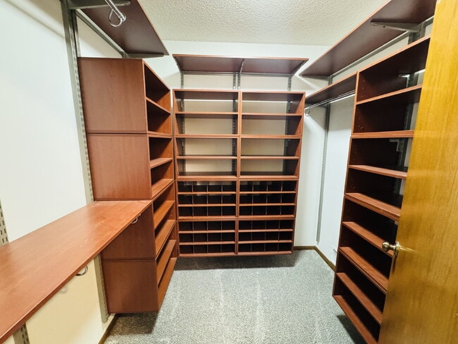 Building Photo - 14600 Hampshire Pl