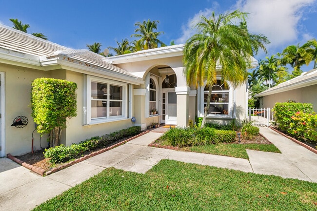 Building Photo - 2725 Meadowlark Ln