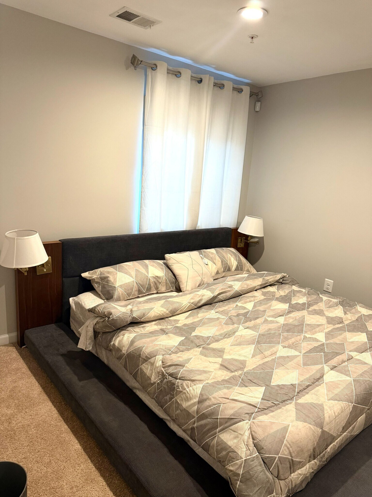 Building Photo - 1506 Mississippi Ave SE