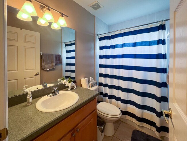 Building Photo - Pet Friendly 3BR/2BA Home on 1 acre in SW Gainesville - available Mid-October!