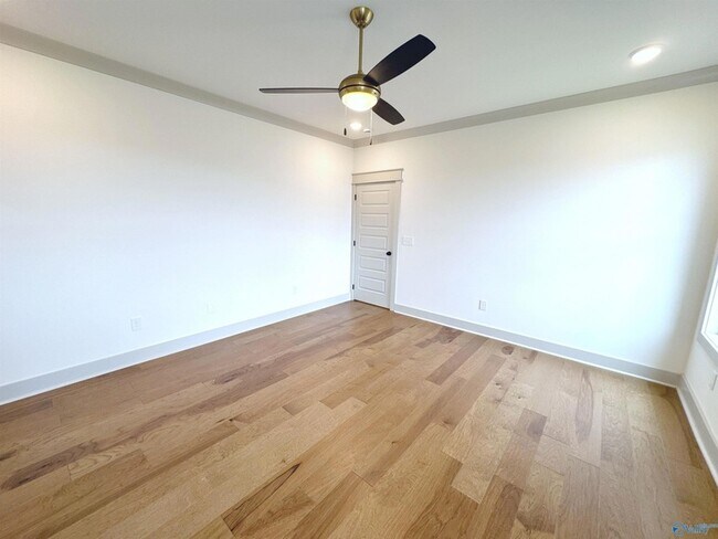 Building Photo - 106 Upperline St