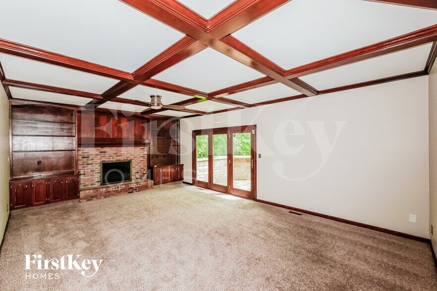 Building Photo - 10387 Courageous Dr