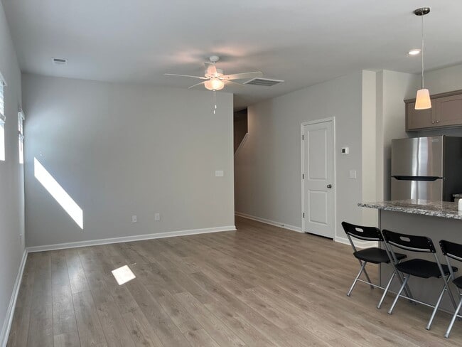 Building Photo - Brand New 3/3 Move In Ready Now!