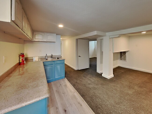 Building Photo - Gaskill Gem 4/2 with Studio ADU Included