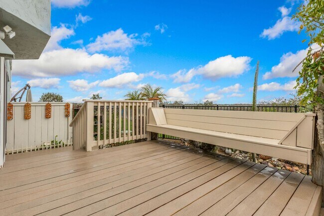 Building Photo - Stunning Home for Rent in Tierra Mesa, Sorrento Valley