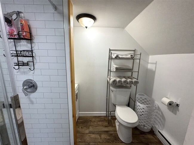 Building Photo - 112 Broad Ave