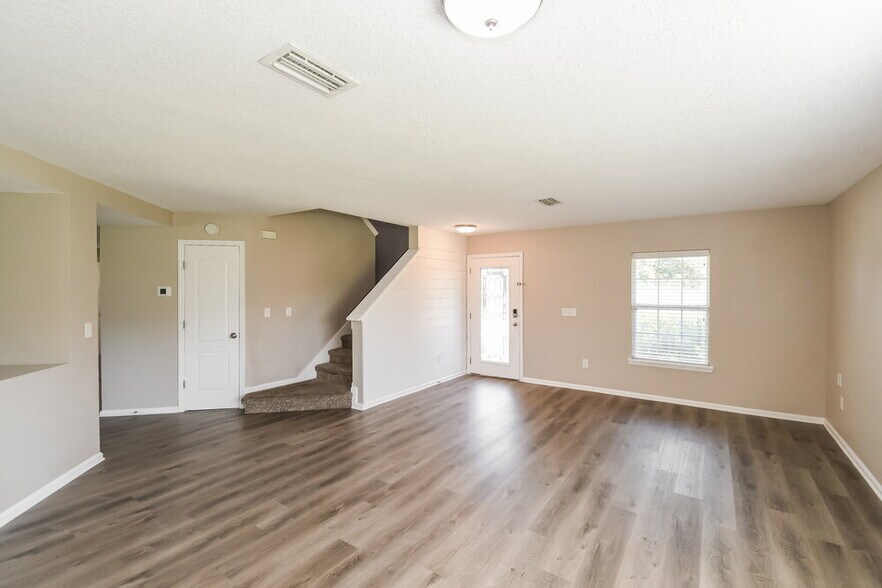 Building Photo - 75047 Brookwood Dr