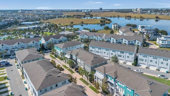 Building Photo - 8443 Karrer Ter