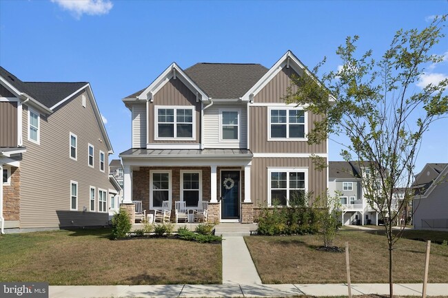 Building Photo - 5680 Lewis Carroll Dr