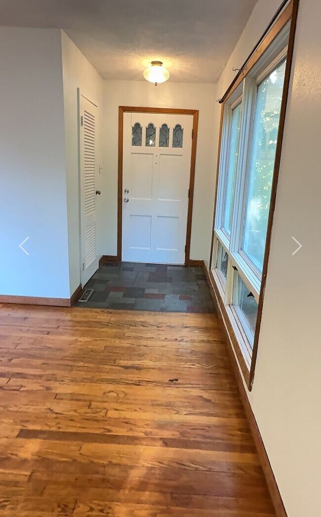 Building Photo - 4343 E Deckard Dr