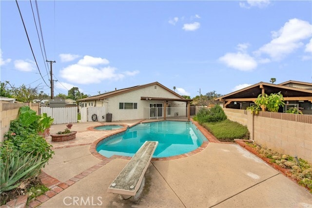 Building Photo - 2110 E North Redwood Dr