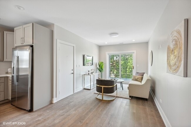 Building Photo - 4824 S Champlain Ave