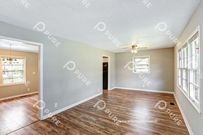 Building Photo - 4729 Bluehaven Dr NW