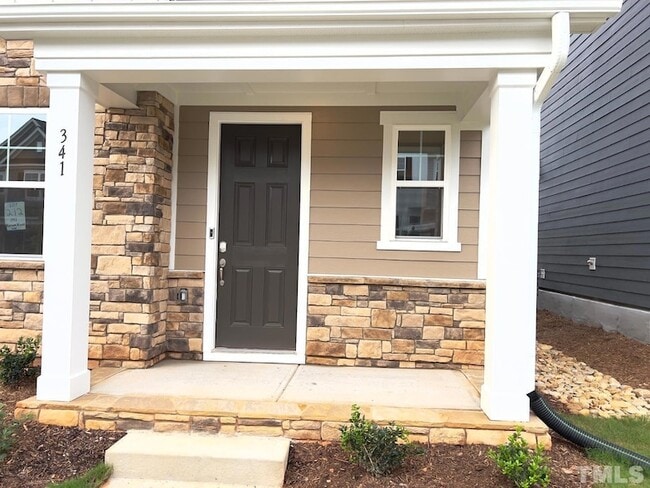 Building Photo - 341 Natsam Wds Wy