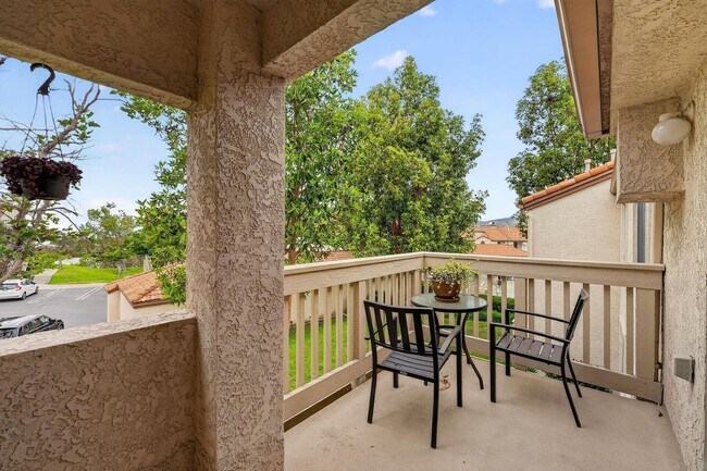 Building Photo - Gated Lake Forest Condo | Pool, Spa, Washer/Dryer & 3 Parking Spaces