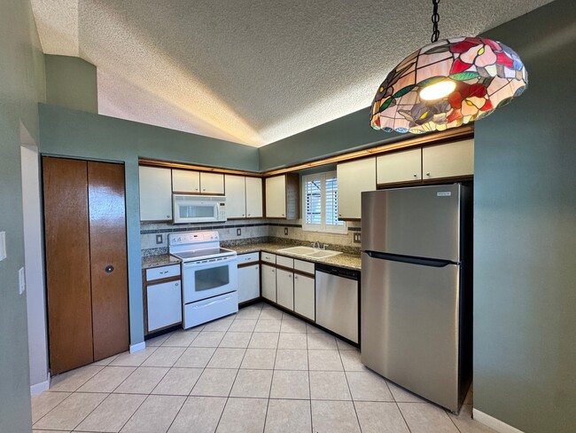 Building Photo - 2251 Springwood Cir W