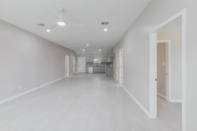 Building Photo - 5034 Nassau Rd