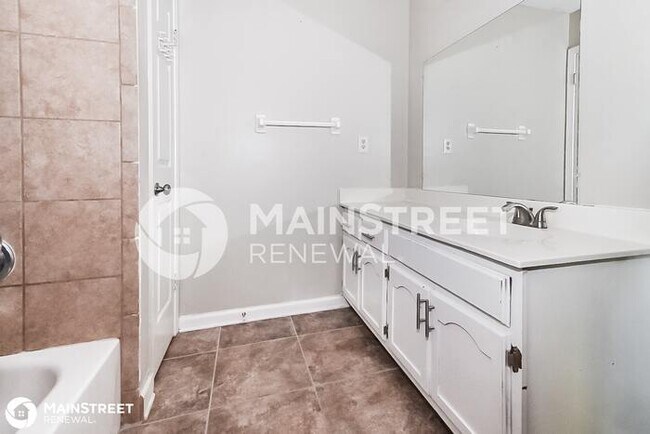 Building Photo - 6656 Lake Forest Dr N, Walls, MS 38680