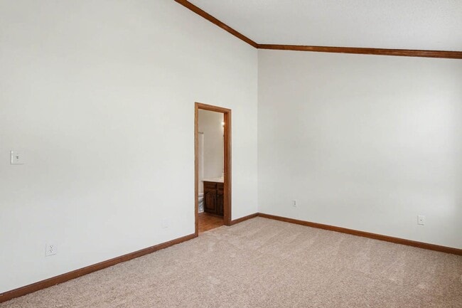 Building Photo - Updated 2BR Home Near Transit with Private Fenced Yard in Newport News