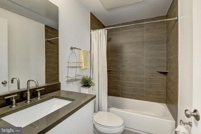 Building Photo - 1478 Harvard St NW