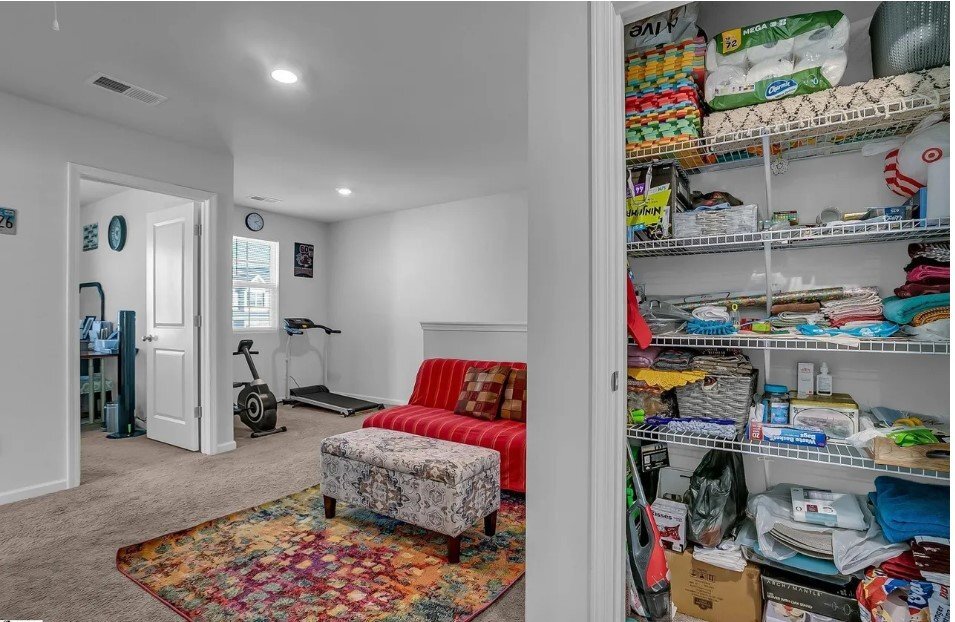 Building Photo - 211 Whittier St