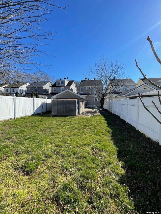 Building Photo - 239-15 88th Ave