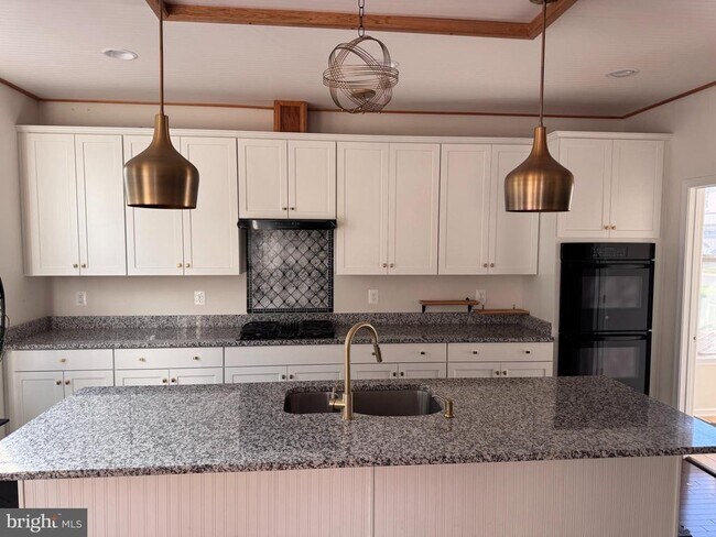 Building Photo - 42377 Abney Wood Dr